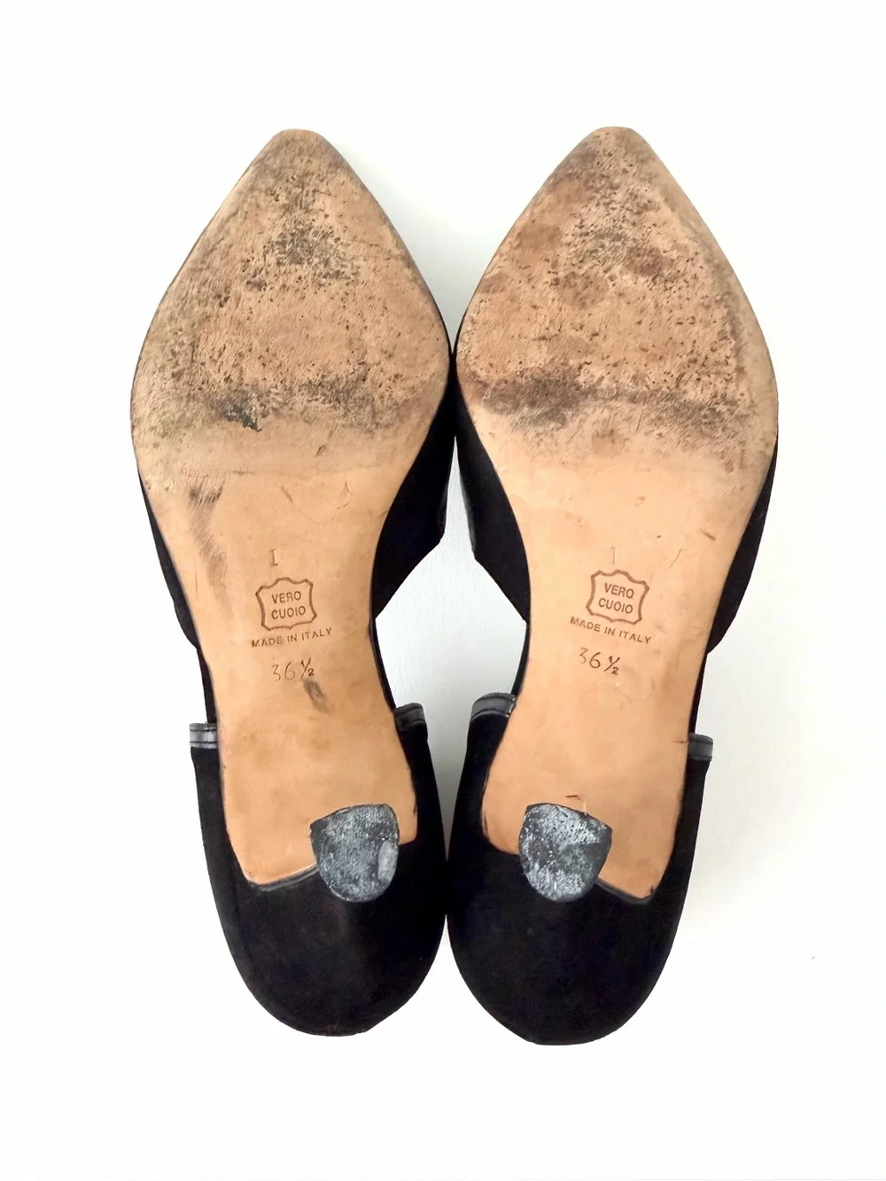 MANOLO BLAHNIK | Vintage Y2K Scroll Pumps Black Suede D’Orsay EU 36.5 US 6.5